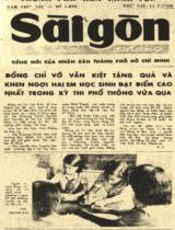 Đồng chí Võ Văn Kiệt tặng quà và khen ngợi hai em học sinh đạt điểm cao nhất trong kỳ thi phổ thông vừa qua / P.V
