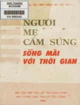 Người mẹ cầm súng sống mãi với thời gian