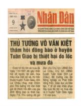 Thủ tướng Võ Văn Kiệt thăm hỏi đồng bào ở huyện Tuần Giáo bị thiệt hại do lốc và mưa đá